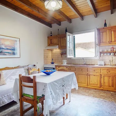 Yvoni Village House * Kanakádes